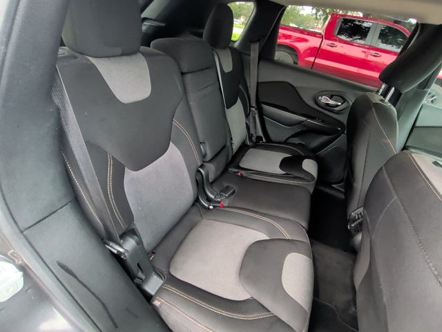 2017 Jeep Cherokee Sport FWD - 23075539 - 19