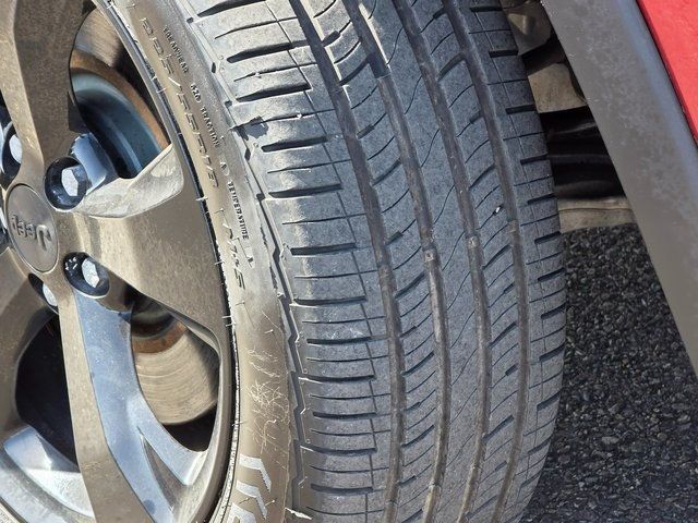 2017 Jeep Cherokee Sport FWD - 22839394 - 12