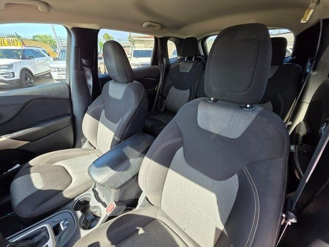 2017 Jeep Cherokee Sport FWD - 22839394 - 15