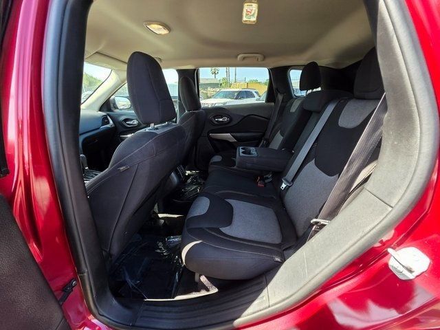 2017 Jeep Cherokee Sport FWD - 22839394 - 16