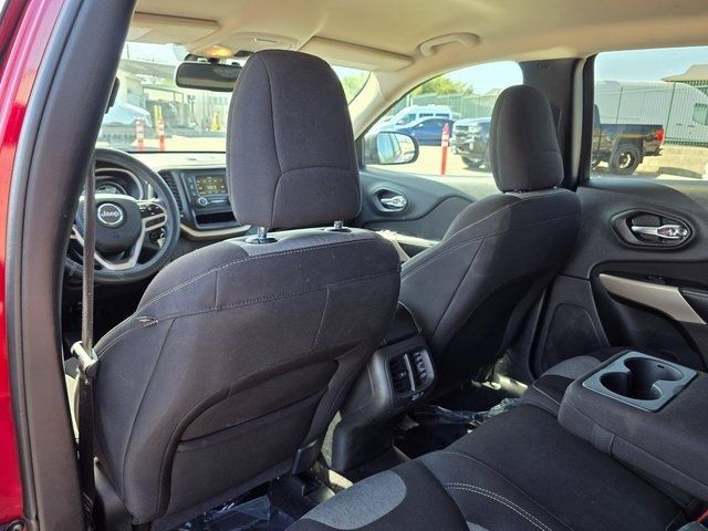 2017 Jeep Cherokee Sport FWD - 22839394 - 18