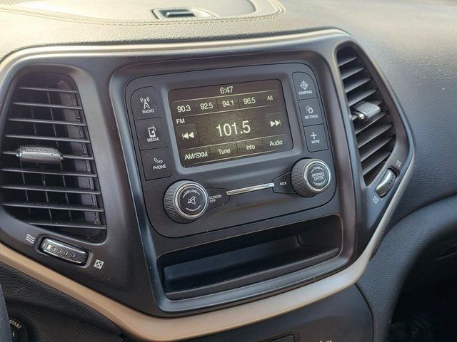 2017 Jeep Cherokee Sport FWD - 22839394 - 24