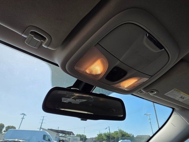 2017 Jeep Cherokee Sport FWD - 22839394 - 30