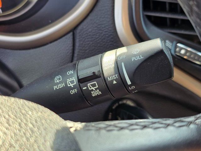 2017 Jeep Cherokee Sport FWD - 22839394 - 32