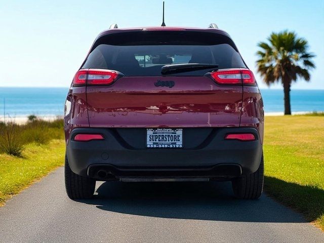 2017 Jeep Cherokee Sport FWD - 22839394 - 4