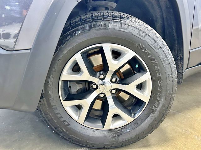2017 Jeep Cherokee Trailhawk 4x4 - 23034213 - 12