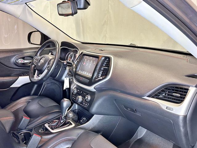 2017 Jeep Cherokee Trailhawk 4x4 - 23034213 - 21