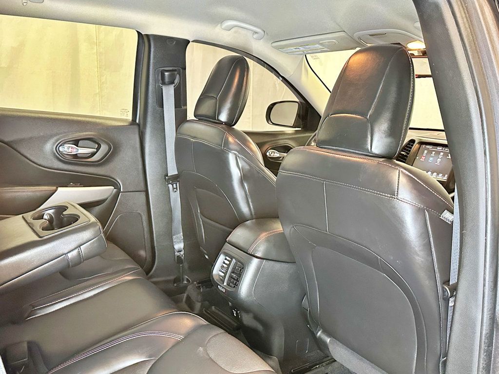 2017 Jeep Cherokee Trailhawk 4x4 - 23034213 - 33