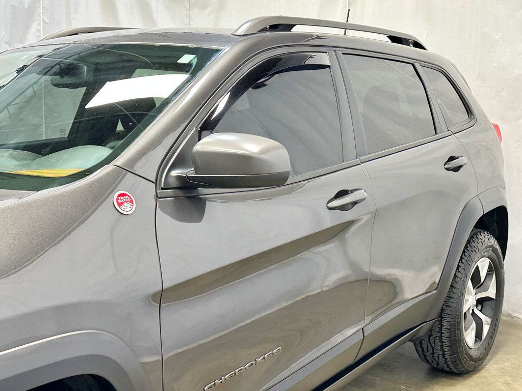 2017 Jeep Cherokee Trailhawk 4x4 - 23034213 - 3