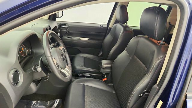 2017 Jeep Compass Latitude FWD *Ltd Avail* w/ ParkView Camera & Radio 430 - 23042557 - 11