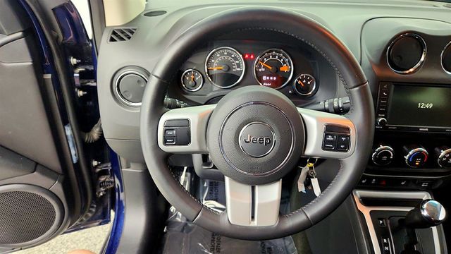 2017 Jeep Compass Latitude FWD *Ltd Avail* w/ ParkView Camera & Radio 430 - 23042557 - 13
