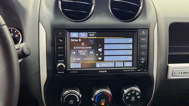 2017 Jeep Compass Latitude FWD *Ltd Avail* w/ ParkView Camera & Radio 430 - 23042557 - 18