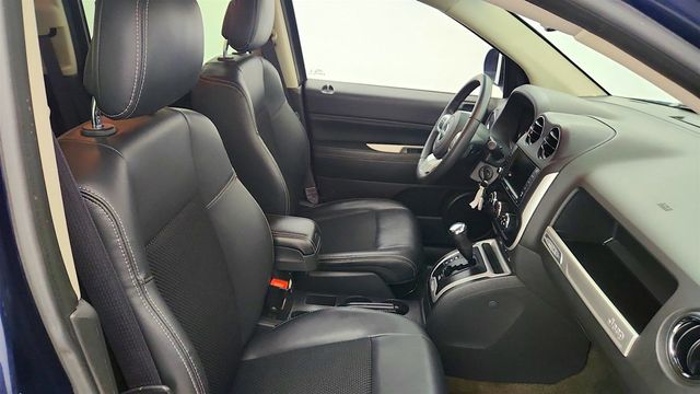 2017 Jeep Compass Latitude FWD *Ltd Avail* w/ ParkView Camera & Radio 430 - 23042557 - 22