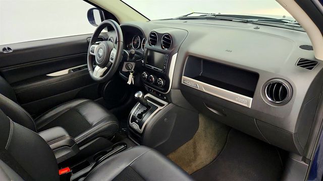 2017 Jeep Compass Latitude FWD *Ltd Avail* w/ ParkView Camera & Radio 430 - 23042557 - 23