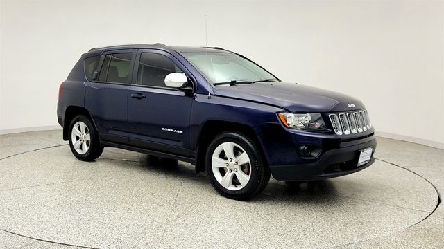 2017 Jeep Compass Latitude FWD *Ltd Avail* w/ ParkView Camera & Radio 430 - 23042557 - 2