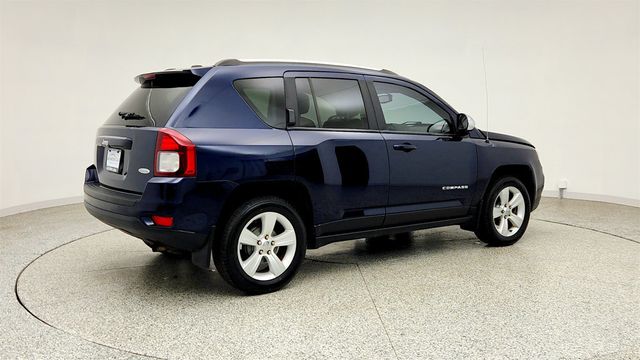 2017 Jeep Compass Latitude FWD *Ltd Avail* w/ ParkView Camera & Radio 430 - 23042557 - 4