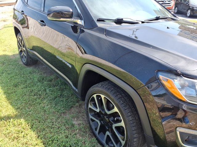 2017 Jeep Compass Limited 4x4 - 23070332 - 19