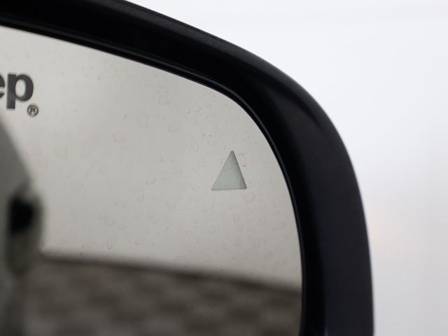 2017 Jeep Compass Limited 4x4 - 22989992 - 34