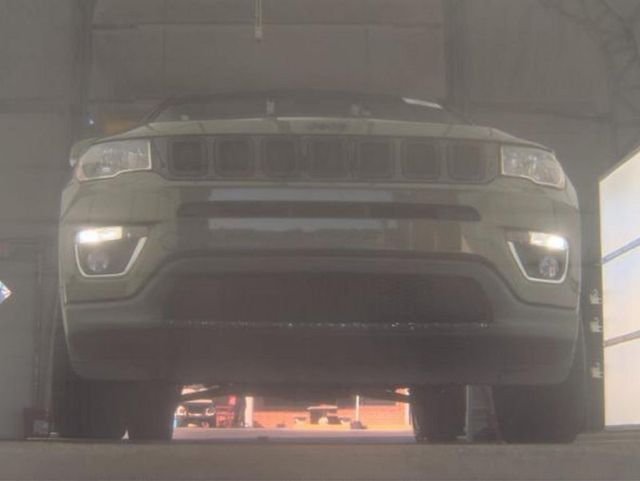 2017 Jeep Compass Limited 4x4 - 22989992 - 3