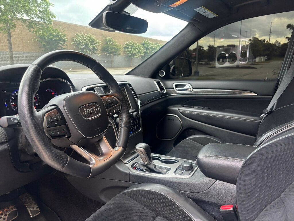 2017 Jeep Grand Cherokee SRT8 photo 3