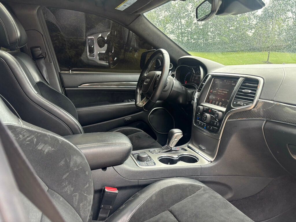 2017 Jeep Grand Cherokee SRT8 photo 6