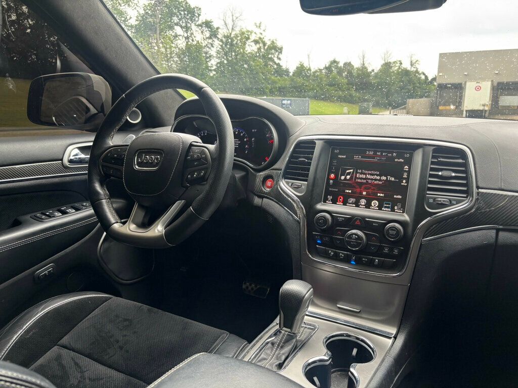 2017 Jeep Grand Cherokee SRT8 photo 12