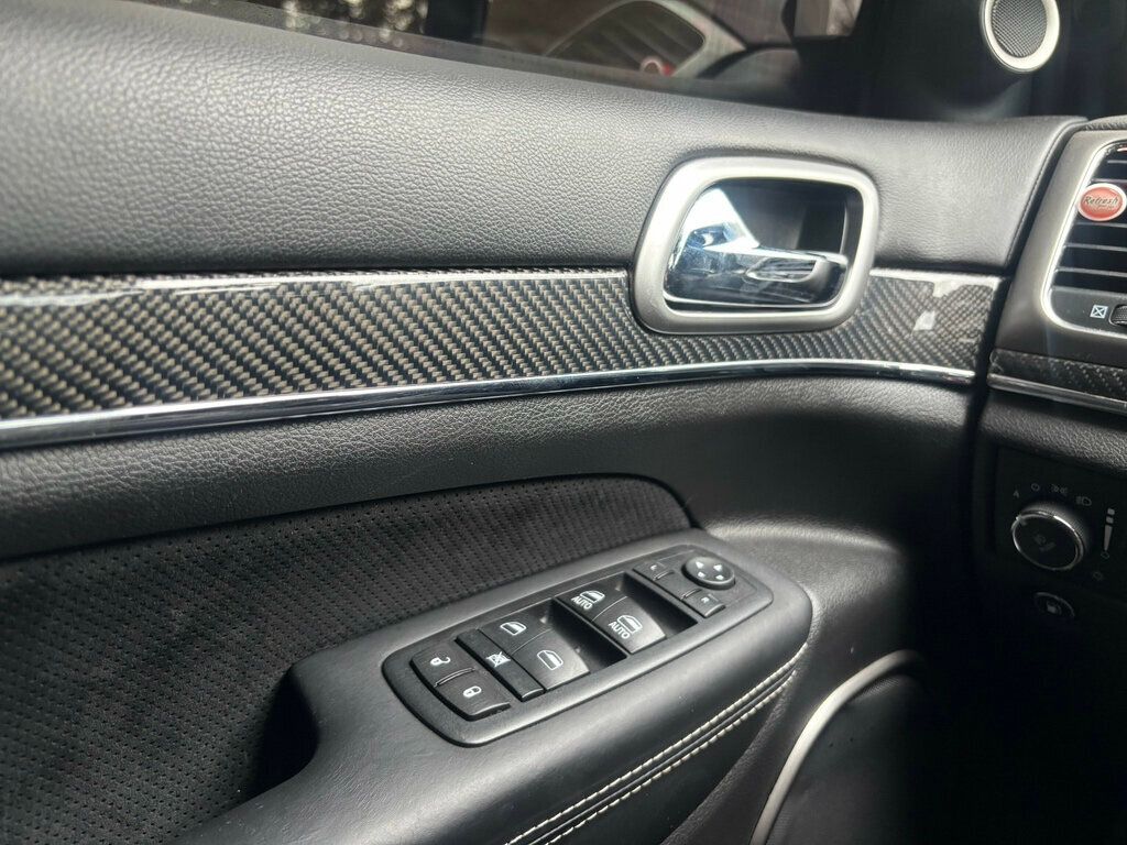 2017 Jeep Grand Cherokee SRT8 photo 21