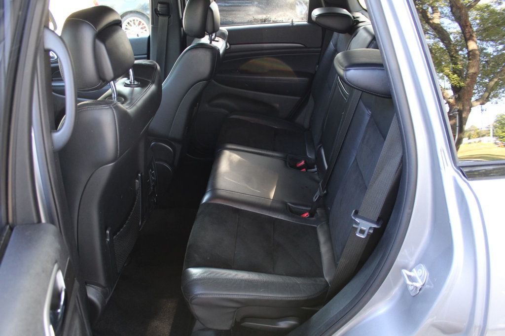 2017 Jeep Grand Cherokee Altitude photo 23