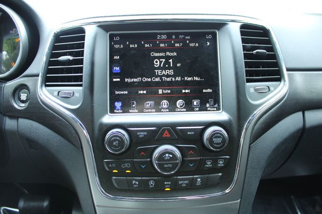 2017 Jeep Grand Cherokee Altitude 4x2 - 23023568 - 16
