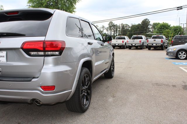 2017 Jeep Grand Cherokee Altitude 4x2 - 23023568 - 28