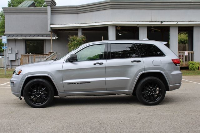 2017 Jeep Grand Cherokee Altitude 4x2 - 23023568 - 3