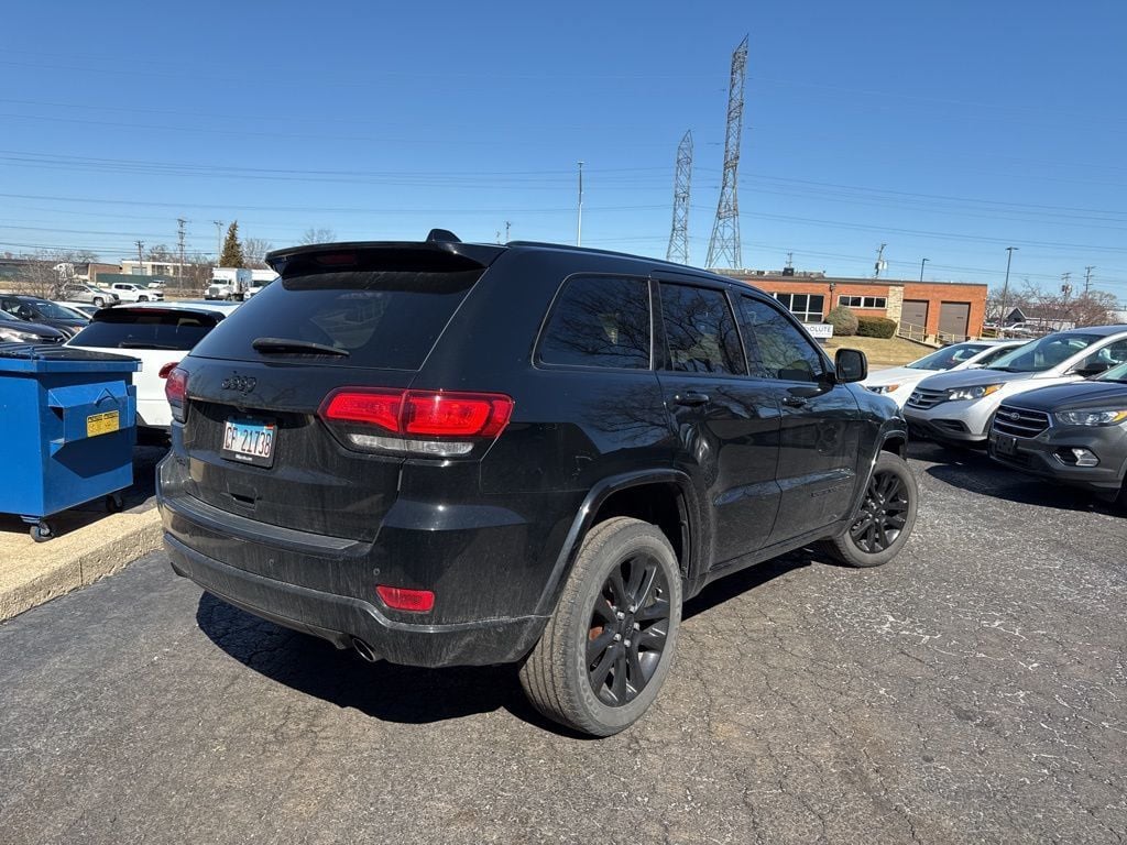 2017 Jeep Grand Cherokee Altitude 4x4 - 22995964 - 4