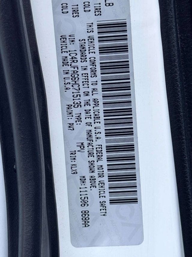 2017 Jeep Grand Cherokee Altitude 4x4 - 23049458 - 18