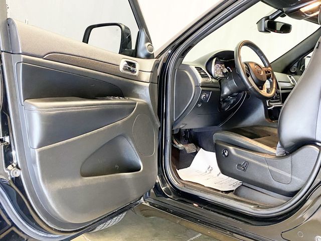 2017 Jeep Grand Cherokee Altitude 4x4 - 22821907 - 17