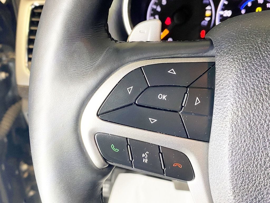 2017 Jeep Grand Cherokee Altitude photo 24