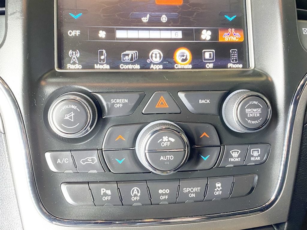 2017 Jeep Grand Cherokee Altitude photo 30