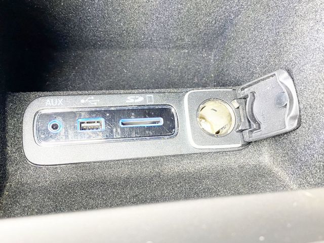 2017 Jeep Grand Cherokee Altitude 4x4 - 22821907 - 31