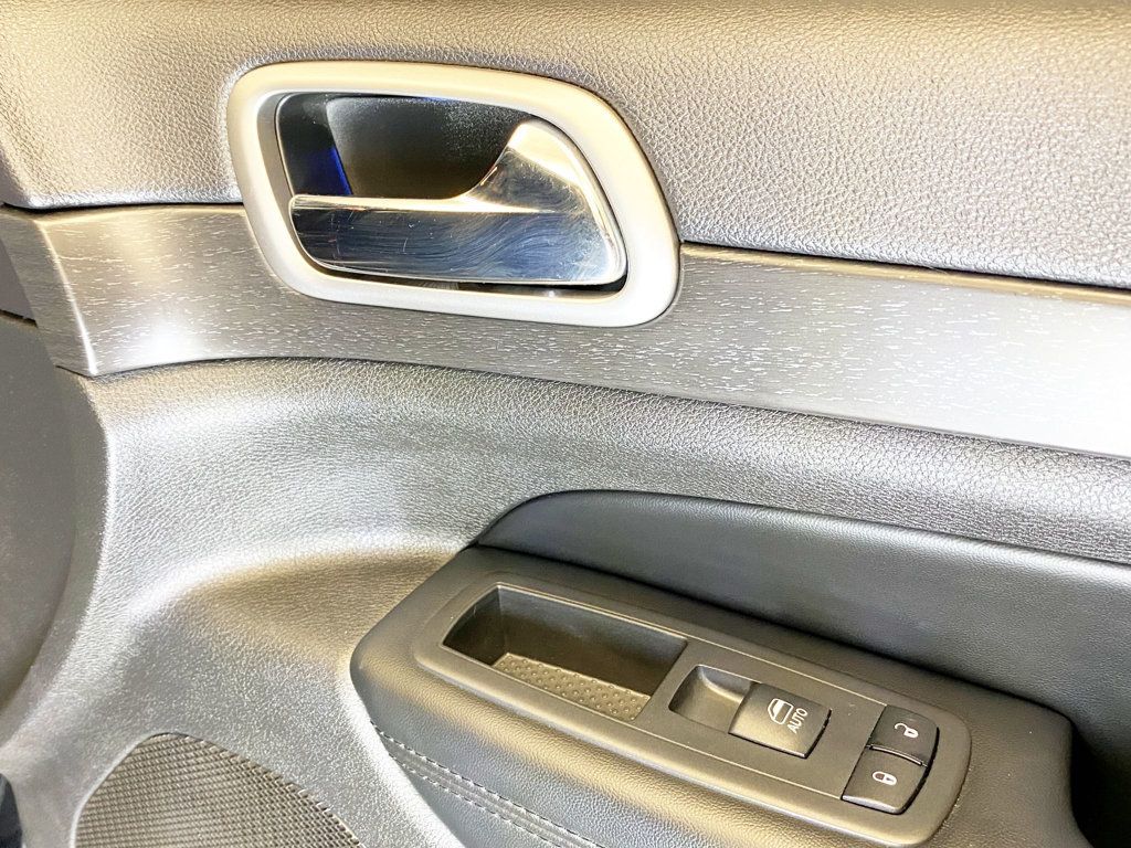 2017 Jeep Grand Cherokee Altitude photo 37