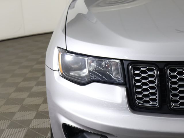 2017 Jeep Grand Cherokee Altitude 4x4 - 22956652 - 11