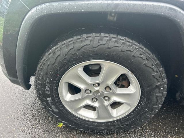 2017 Jeep Grand Cherokee Laredo 4x4 - 23067074 - 9