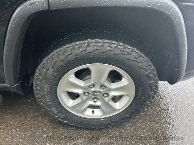 2017 Jeep Grand Cherokee Laredo 4x4 - 23067074 - 11