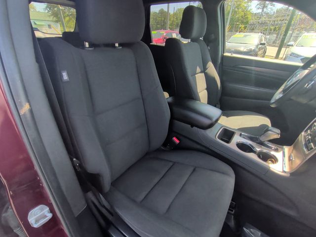 2017 Jeep Grand Cherokee Laredo 4x4 - 22995010 - 19