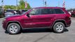 2017 Jeep Grand Cherokee Laredo 4x4 - 22995010 - 4