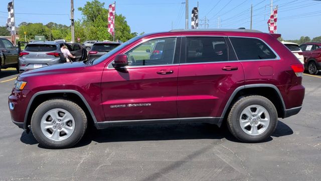 2017 Jeep Grand Cherokee Laredo 4x4 - 22995010 - 4