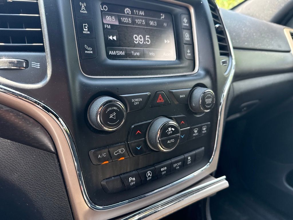 2017 Jeep Grand Cherokee Laredo 4x4 - 23074782 - 17