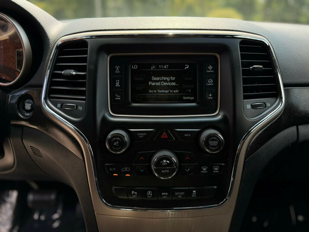 2017 Jeep Grand Cherokee Laredo photo 13