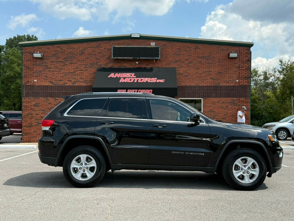 2017 Jeep Grand Cherokee Laredo 4x4 - 22910811 - 1