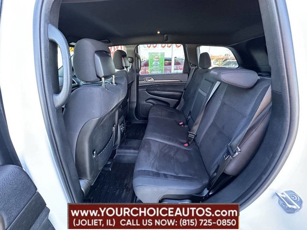 2017 Jeep Grand Cherokee Laredo 4x4 - 22791465 - 17