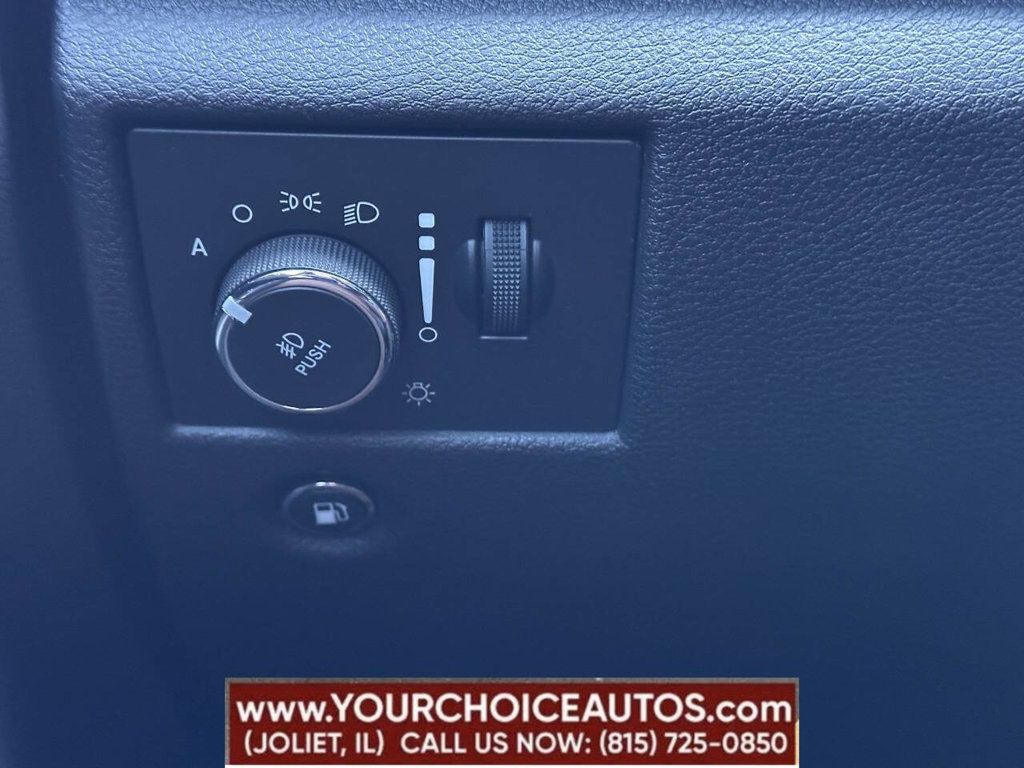 2017 Jeep Grand Cherokee Laredo 4x4 - 22791465 - 29