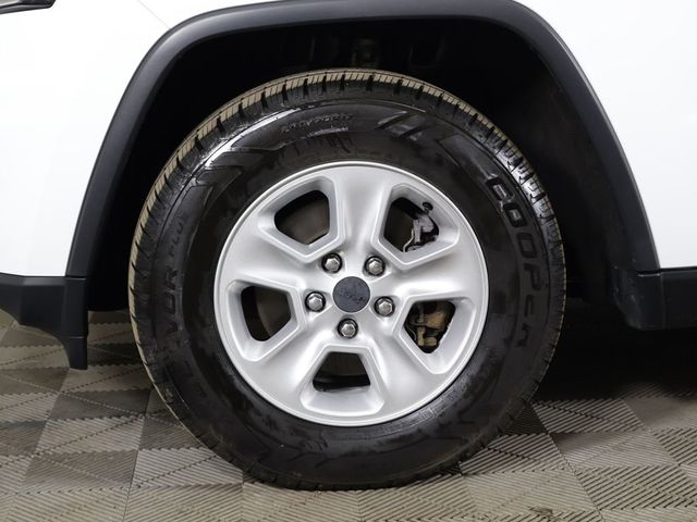 2017 Jeep Grand Cherokee Laredo 4x4 - 23004380 - 11